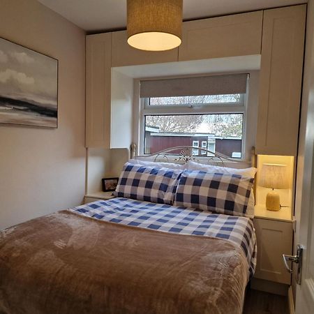 28 Broadside Holiday Chalet Near Broads & Beaches Stalham Dış mekan fotoğraf
